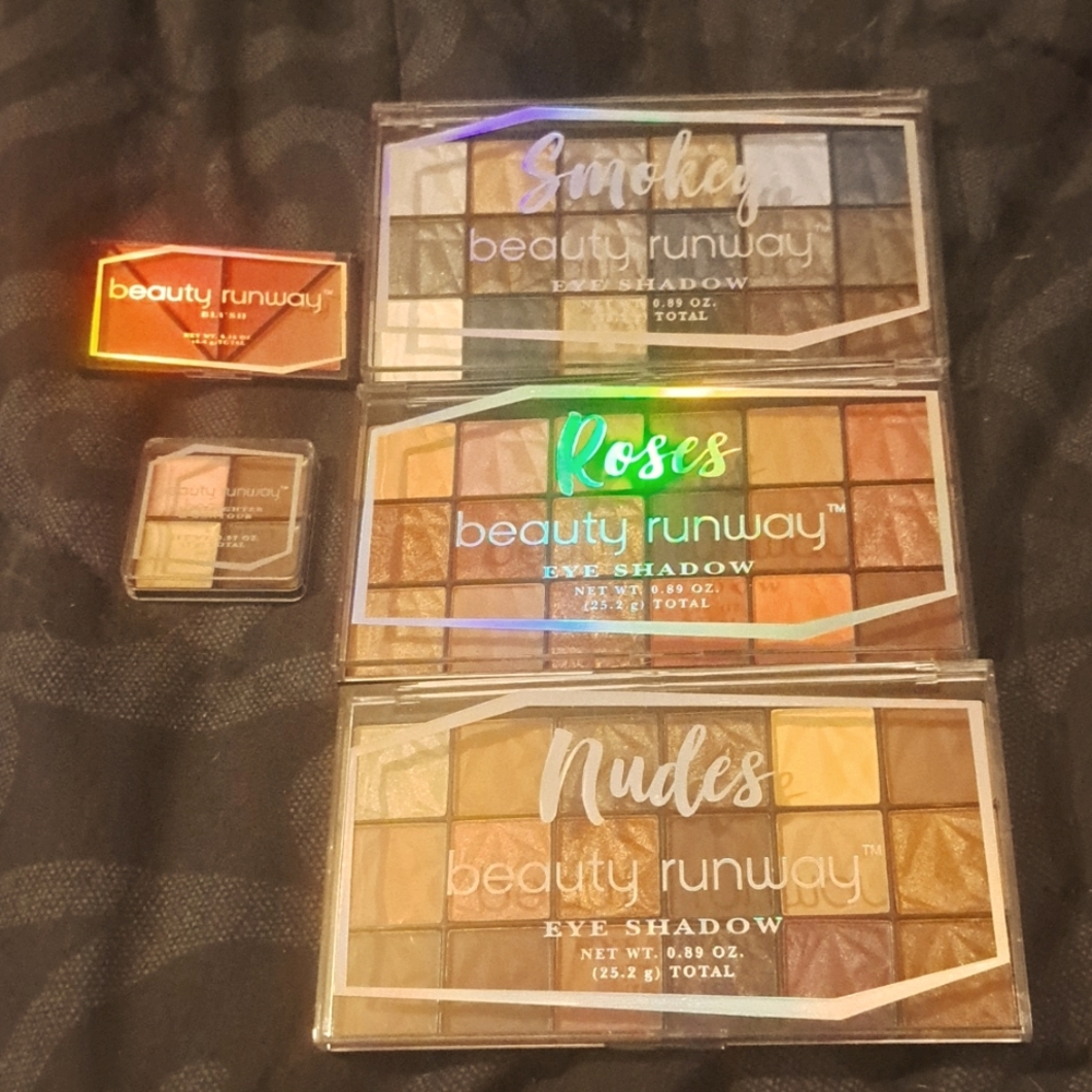 Beauty runway makeup bundle